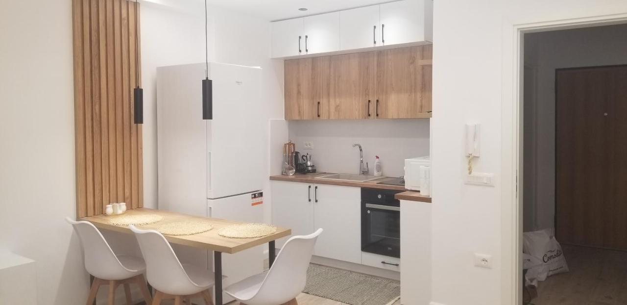 White Apartment Тирана Экстерьер фото