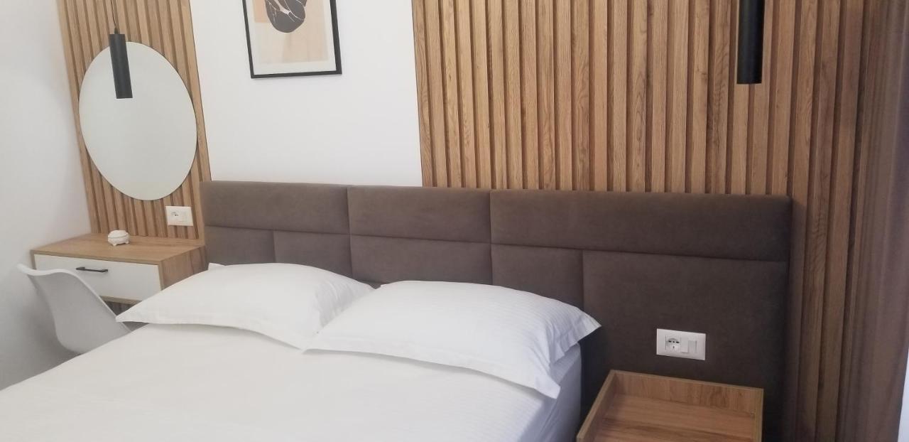 White Apartment Тирана Экстерьер фото